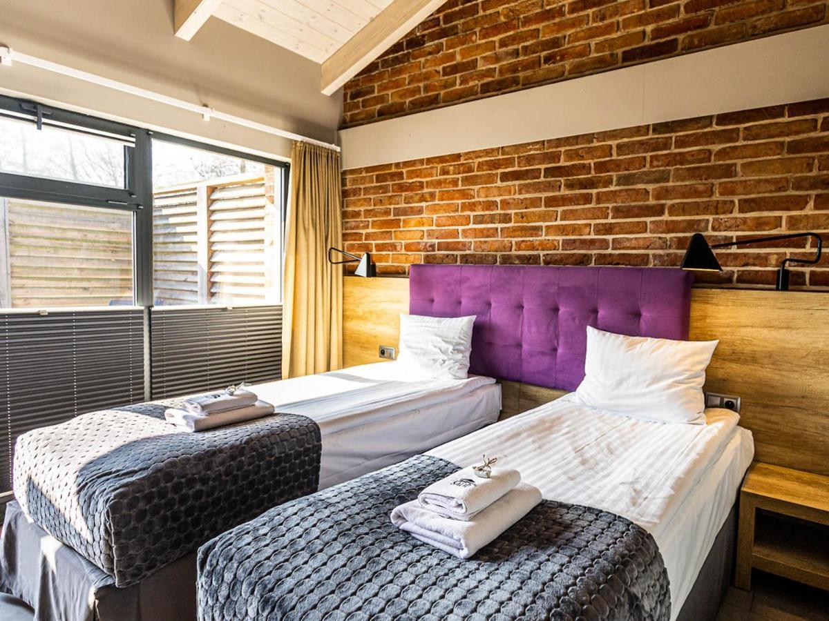 Salio Equisport Resort Стрикув Екстер'єр фото