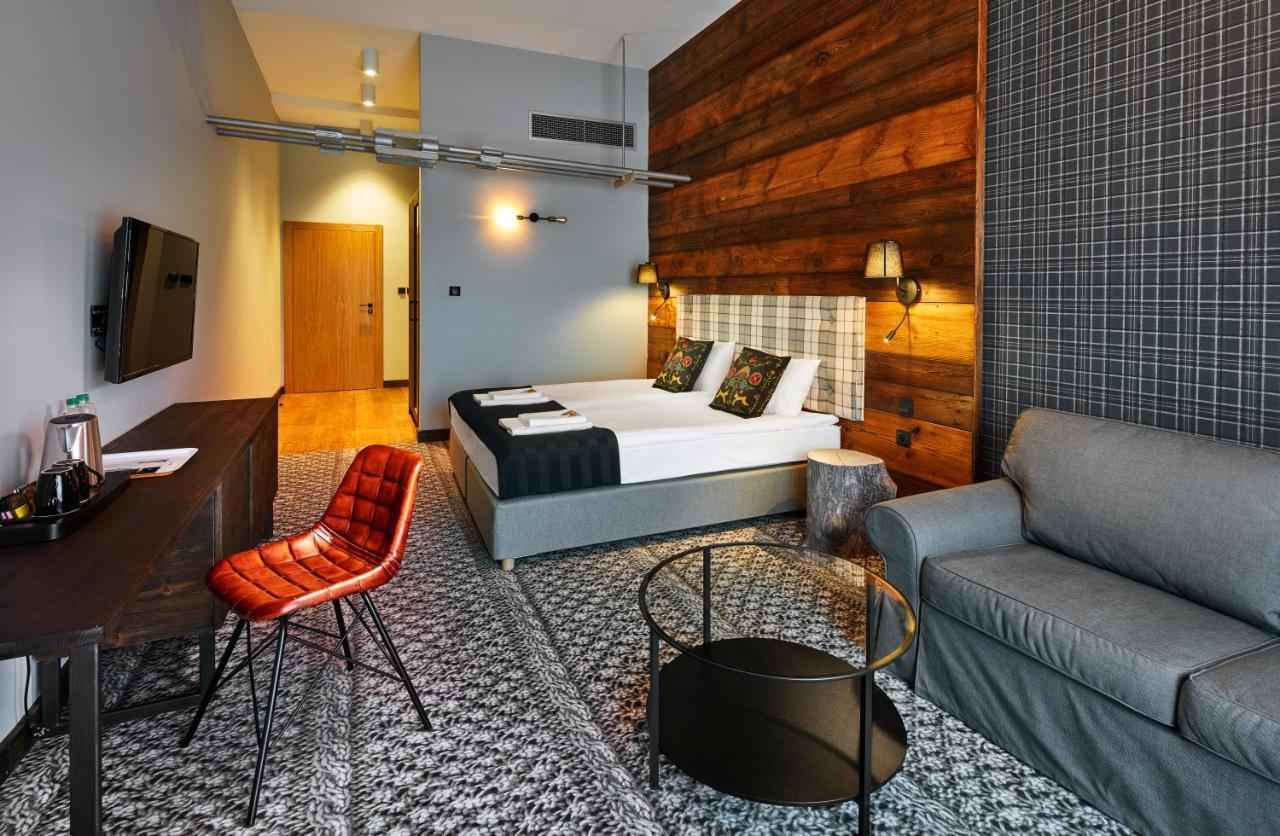 Salio Equisport Resort Стрикув Екстер'єр фото